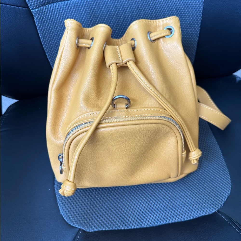 NWOT | Urban Outfitters | Yellow Leather Backpack - Picture 5 of 6